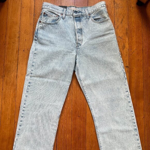 Levi’s Ribcage Straight - Size 31 - 100% Cotton - Light Wash - Picture 1 of 6